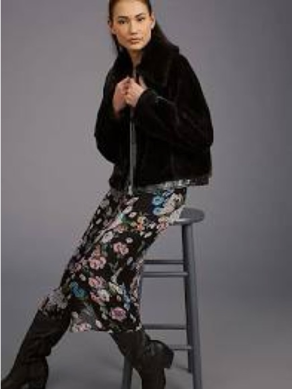 Very Gently Preowned Beautiful Anthropologie Women's Black Faux Fur Zip Jacket